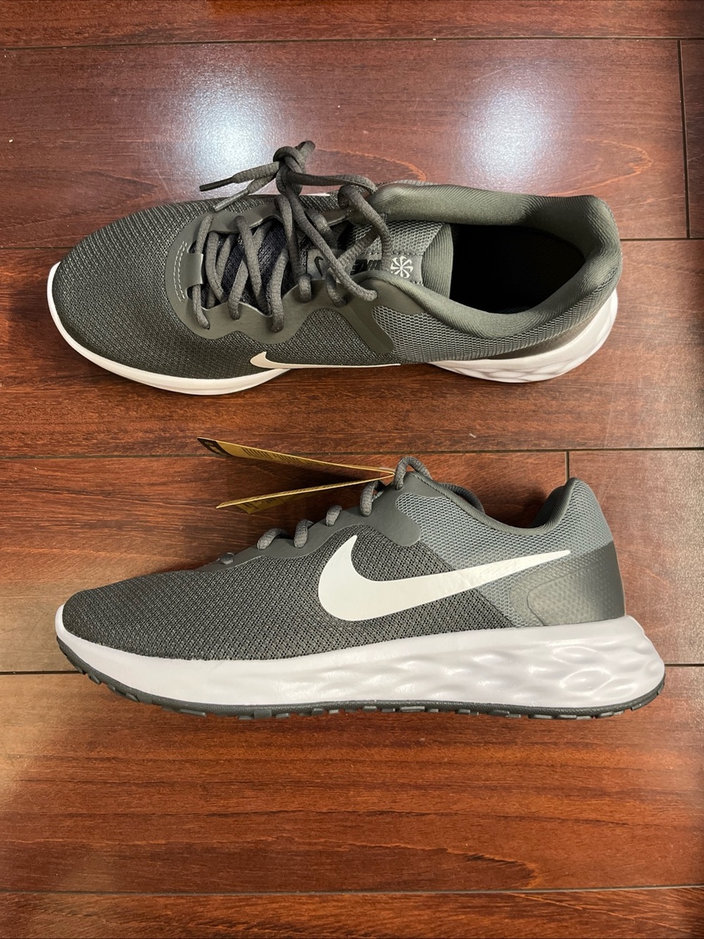 Mens 11 Nike Revolution 6 NN Iron Grey Shoes Running Walking DC3728 004 HALF BOX - Picture 8 of 16